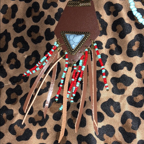LAST ONE 🎉Leather Turquoise necklace - Picture 4 of 5